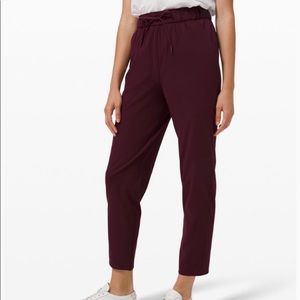 Lululemon on the fly pant size 8